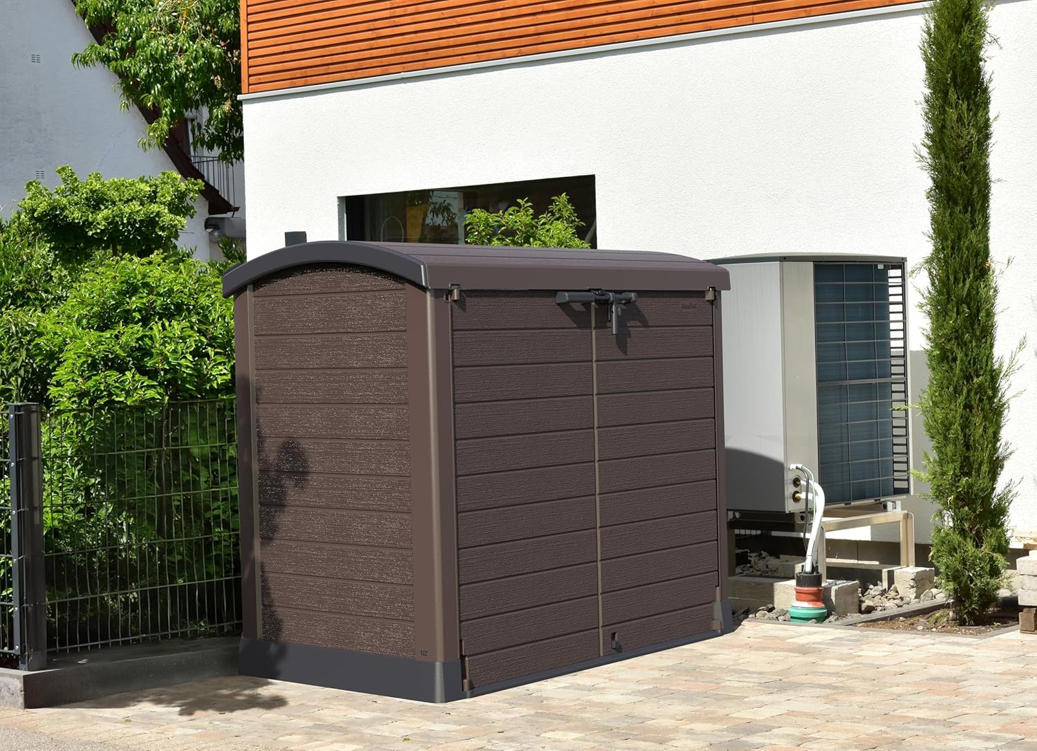 Duramax StoreAway 1200L Plastic Garden Shed/ Flat Lid,Outdoor Storage Shed,Wheelie Bin Hideaways,Wheelie bin box,Durable Construction,Ideal for Bikes,BBQs & 2x 240L Bins,145x85x125 cm,Brown